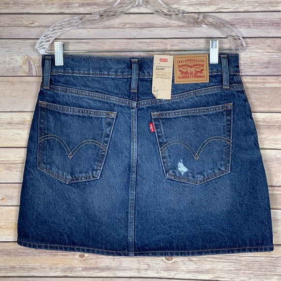 Levi’s deconstructed denim mini skirt size 8 NWT - Picture 4 of 11